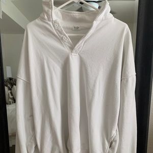 White brandy Melville sweatshirt